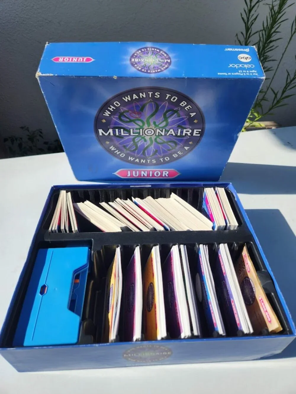 Who Wants to be a Millionaire Junior Edition Board Game Pressman ABC Toy Family